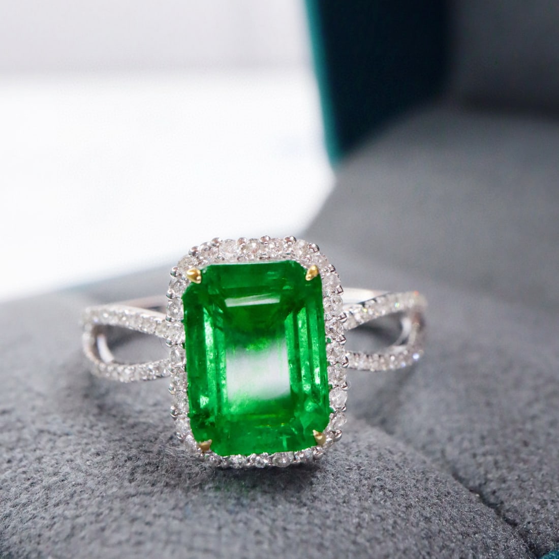 14k Gold 2.45 Ctw Natural Emerald & Diamond Ring - 5