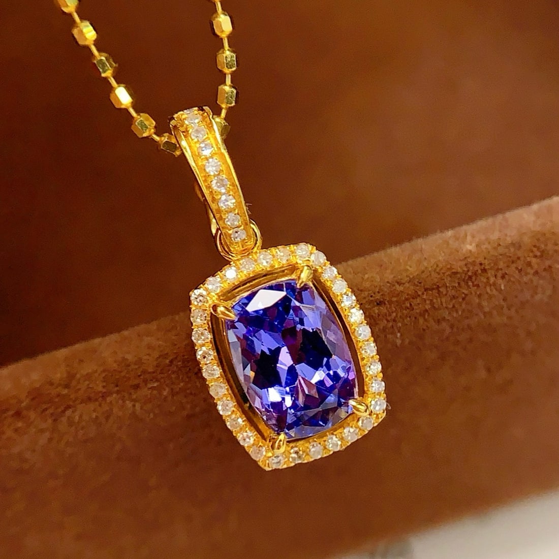 14k Gold 1.5 Ct Natural Tanzanite & Diamond Pendant( Without Chain ) - 3