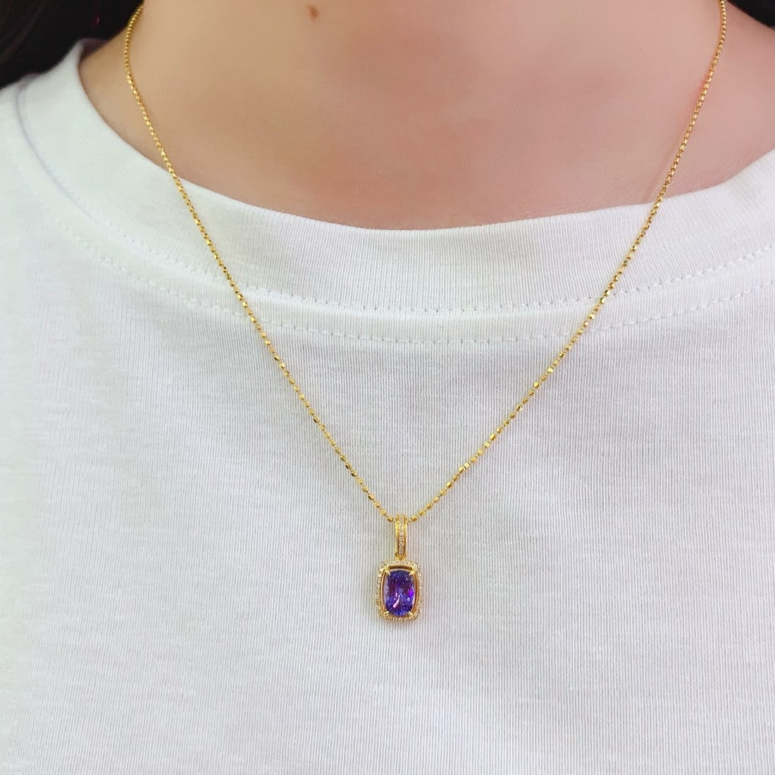 14k Gold 1.5 Ct Natural Tanzanite & Diamond Pendant( Without Chain ) - 4