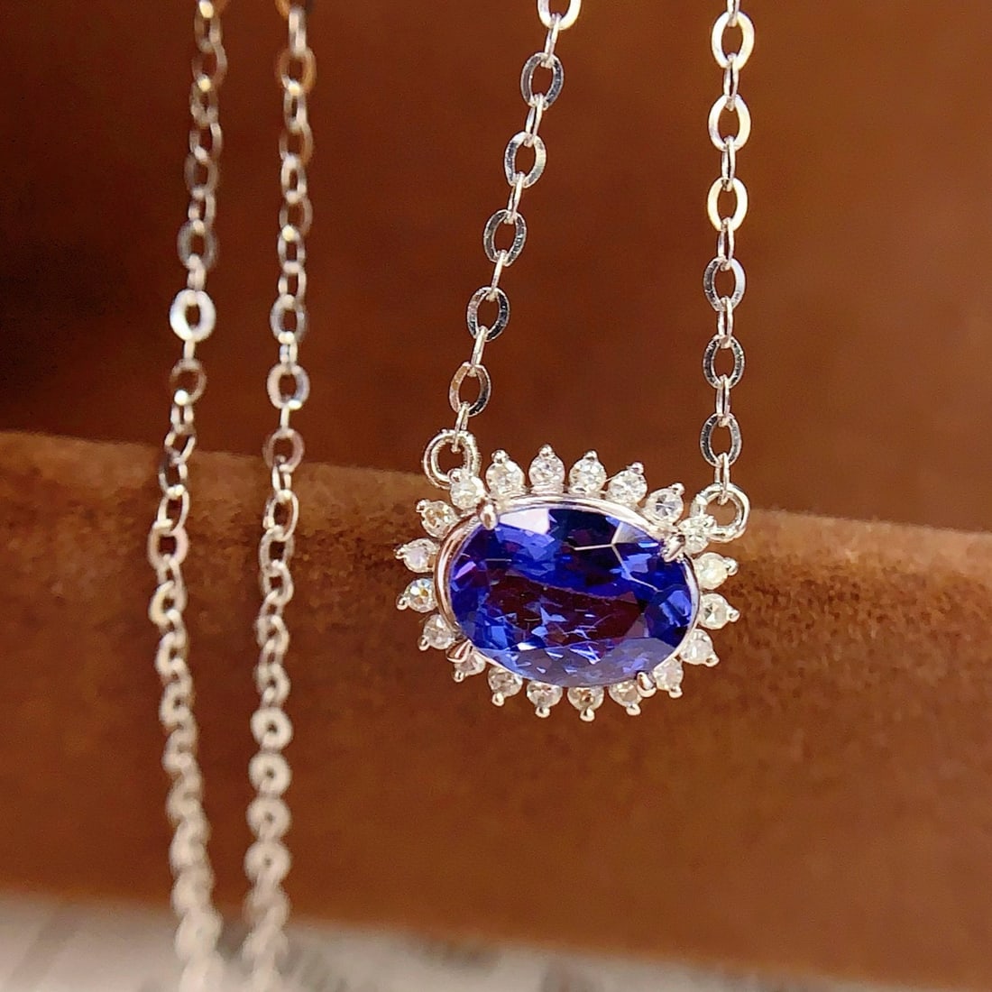 14k Gold 1.3 Ct Natural Tanzanite & Diamond Necklace - 4
