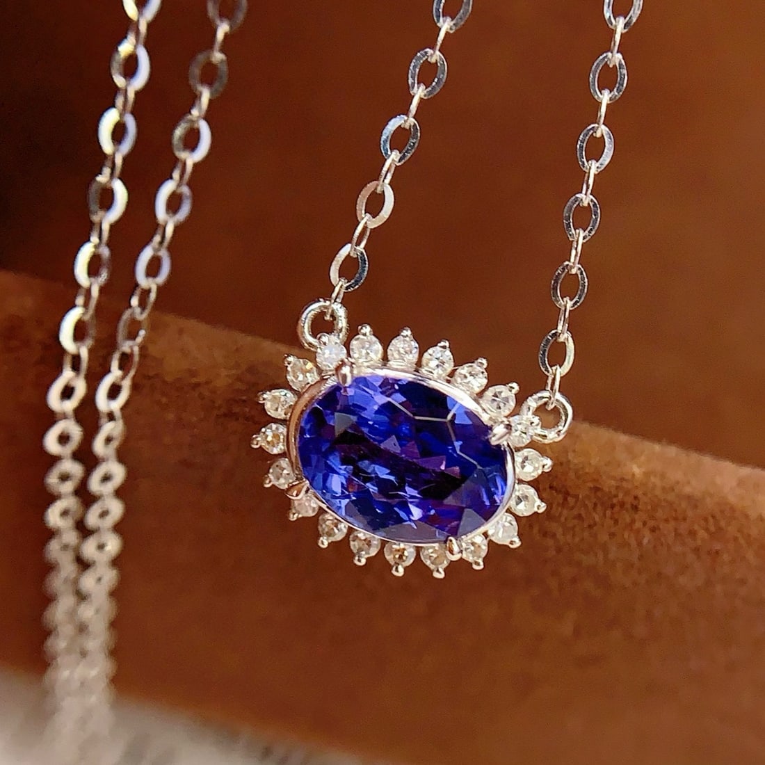 14k Gold 1.3 Ct Natural Tanzanite & Diamond Necklace - 5
