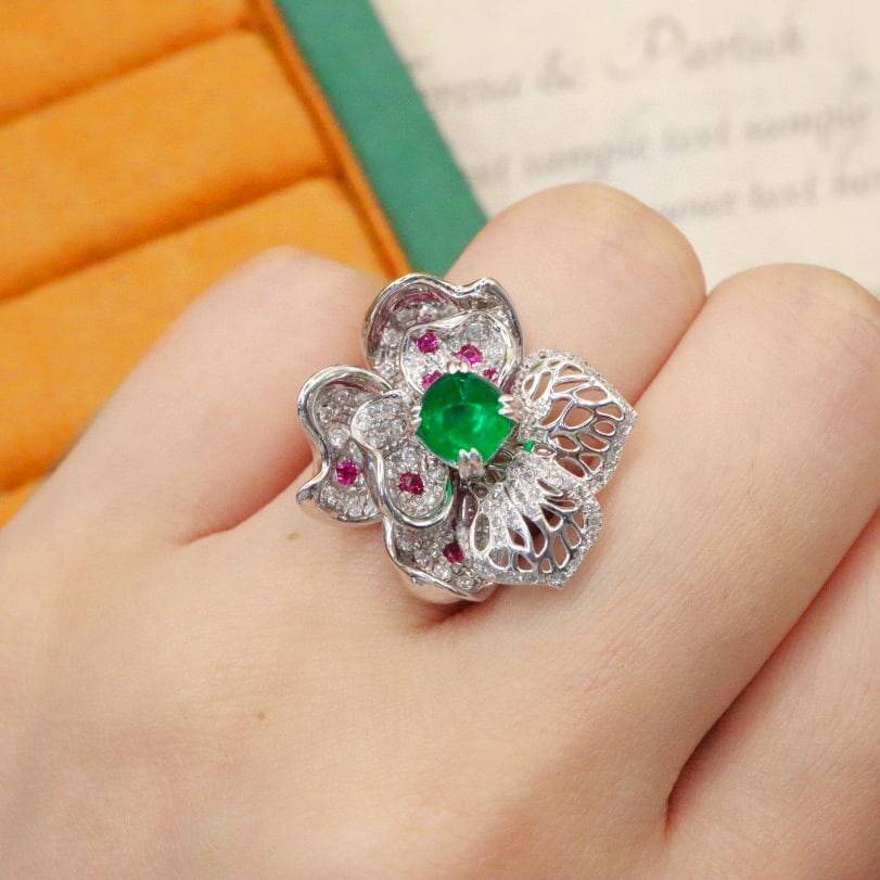 14k Gold 1.97 Ctw Natural Emerald & Diamond Ring - 5