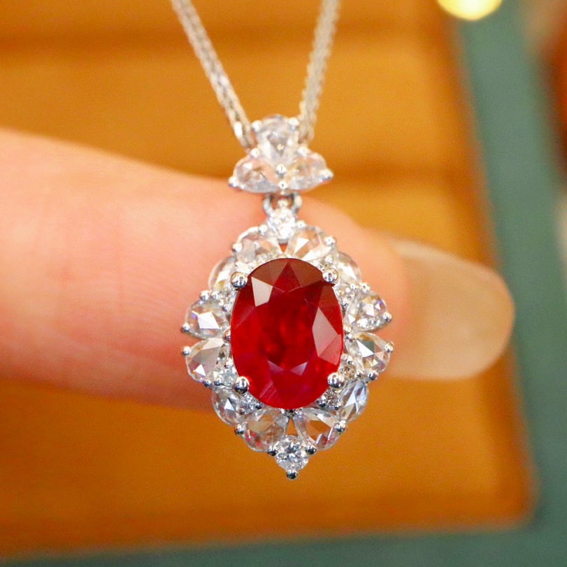 14k Gold 1.39 Ctw Natural Ruby & Diamond Pendant( Without Chain ): Ref:231002053 // gold content:14k gold // main gemstone:ruby // shape:oval // carat weight:1. 07ct // color:pigeonblood red // treatment:natural // // adjacent gemstone 2 : diamond // number of