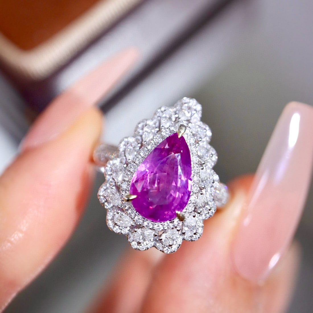 14k Gold 3.28 Ctw Natural Sapphire & Diamond Ring: Ref:231002062 // gold content:14k gold // ring size:7. 25us // // main gemstone:sapphire // shape:pear // carat weight:2. 60ct // color:purple // treatment:natural // // adjacent gemstone 2 : diamond