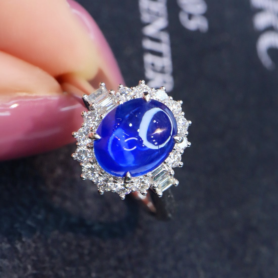 14k Gold 2.44 Ctw Natural Sapphire & Diamond Ring: Ref:231002075 // gold content:14k gold // ring size:7. 25us // // main gemstone:sapphire // shape:oval // carat weight:2. 06ct // color:royal blue // treatment:natural // // adjacent gemstone 2 :