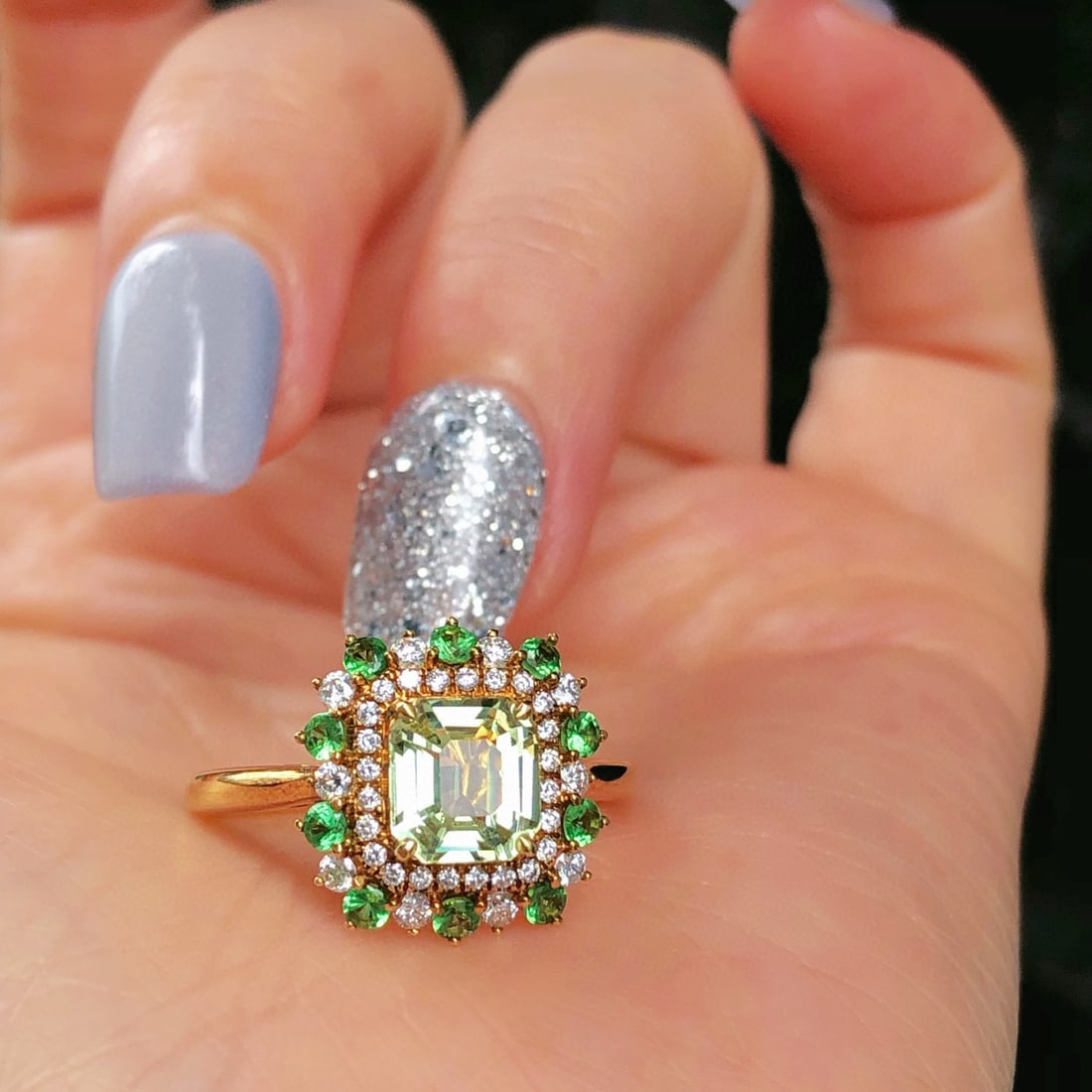 14k Gold 1.57 Ctw Natural Chrysoberyl & Diamond Ring: Ref:231002104 // gold content:14k gold // ring size:7. 25us // // main gemstone:chrysoberyl // shape:octagonal // carat weight:1. 30ct // color:green // treatment:natural // // adjacent gemstone 2 : d