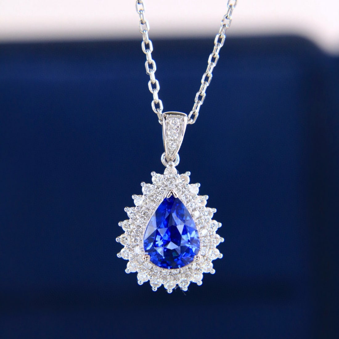 14k Gold 1.76 Ctw Natural Sapphire & Diamond Pendant( Without Chain ): Ref:231002111 // gold content:14k gold // main gemstone:sapphire // shape:pear // carat weight:1. 45ct // color:royal blue // treatment:natural // // adjacent gemstone 2 : diamond // shape:round //