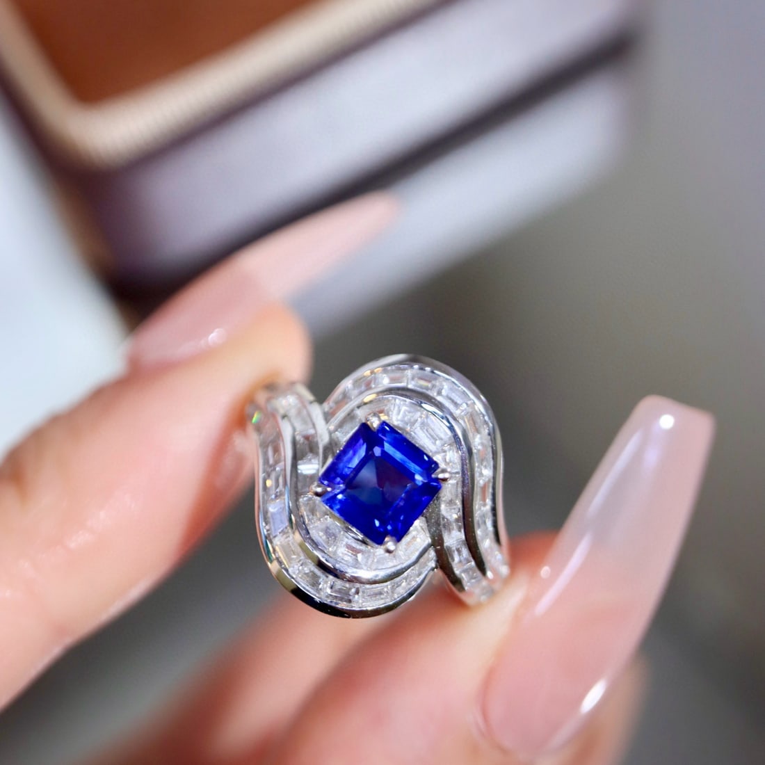 14k Gold 2.17 Ctw Vivid Blue Natural Sapphire & Diamond Ring: Ref:231002131 // gold content:14k gold // ring size:7. 25us // // main gemstone:sapphire // shape:octagonal // carat weight:1. 25ct // color:vivid blue // treatment:natural // // adjacent gemstone 2