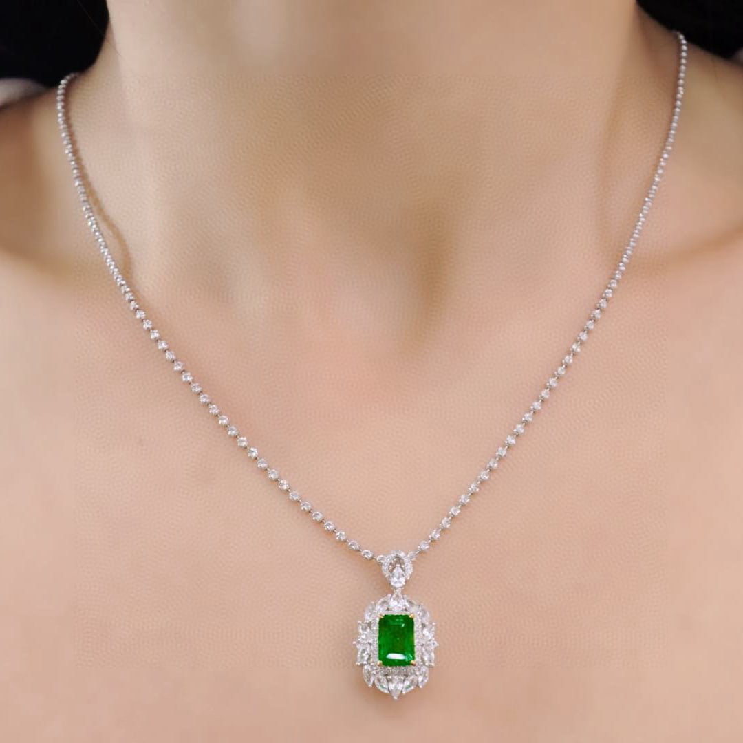 14k Gold 1.13 Ctw Vivid Green Natural Emerald & Diamond Pendant( Without Chain ) - 4
