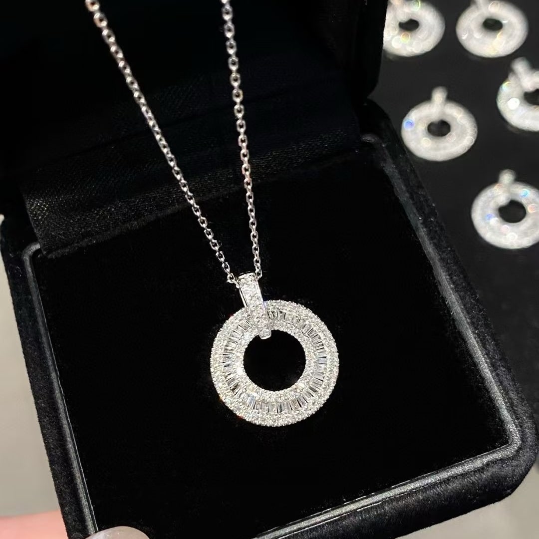14k Gold 0.5 Ct Natural H Diamond Pendant( Without Chain ): Ref:231002157 // gold content:14k gold // main gemstone:diamond // shape:multiply // carat weight:0. 5ct // clarity grade:vs-si // color:h // treatment:natural // Condition: New Low Estimate: 1400.00