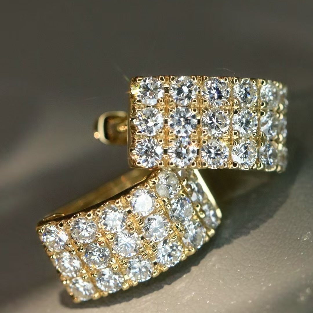 14k Gold 1.6 Ct Natural H Diamond Earrings: Ref:231002162 // gold content:14k gold // main gemstone:diamond // shape:round // carat weight:1. 6ct // clarity grade:vs-si // color:h // treatment:natural // cut grade:g // Condition: New Low Estima