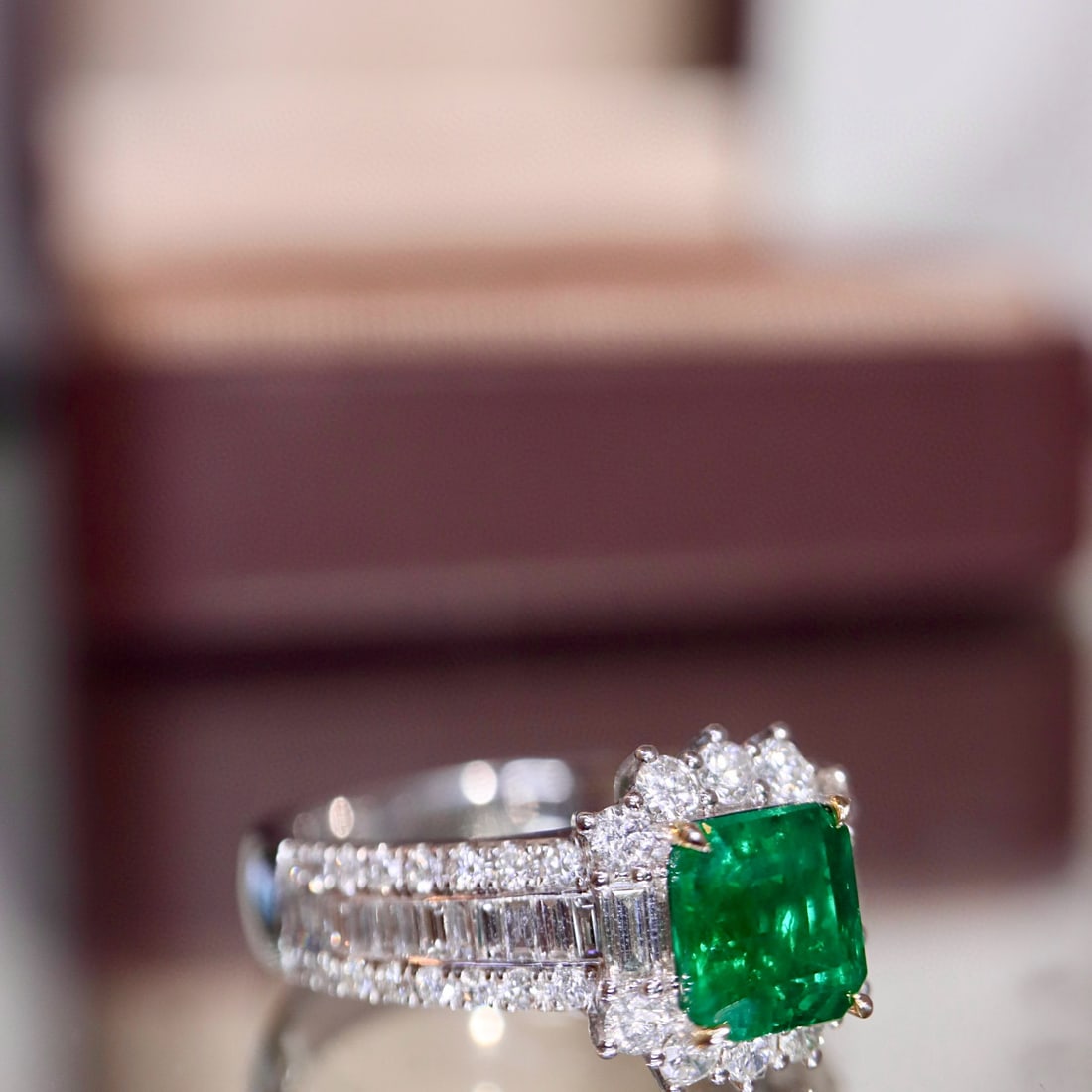 14k Gold 2.06 Ctw Vivid Green Natural Emerald & Diamond Ring - 6