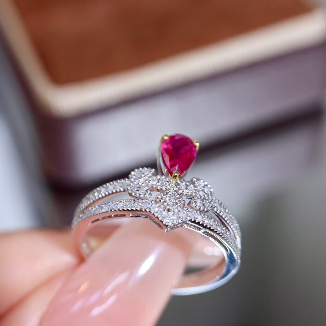 14k Gold 1.08 Ctw Natural Ruby & Diamond Ring - 4