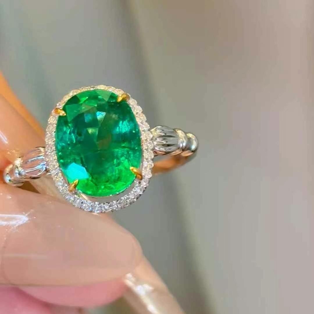 14k Gold 2.58 Ct Vivid Green Natural Emerald & Diamond Ring - 2
