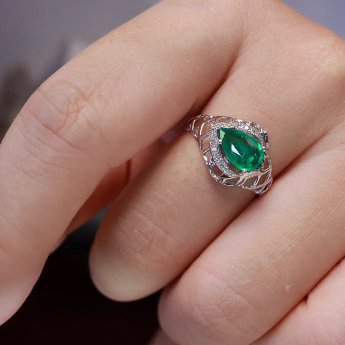 14k Gold 1 Ct Natural Emerald & Diamond Ring - 5