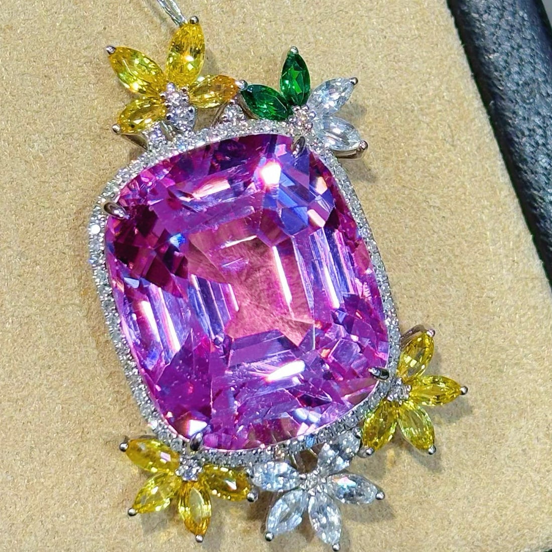 14k Gold 34.86 Ctw Natural Kunzite & Diamond Pendant( Without Chain ) - 2