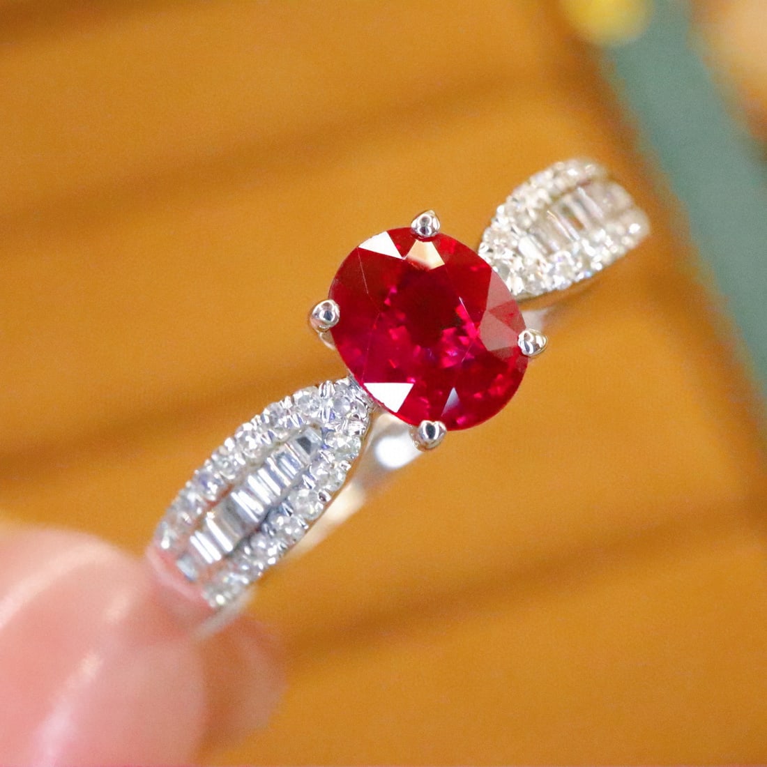 14k Gold 0.76 Ctw Natural Ruby & Diamond Ring: Ref:231002274 // gold content:14k gold // ring size:7. 25us // // main gemstone:ruby // shape:oval // carat weight:0. 55ct // color:pigeonblood red // treatment:natural // // adjacent gemstone 2 :