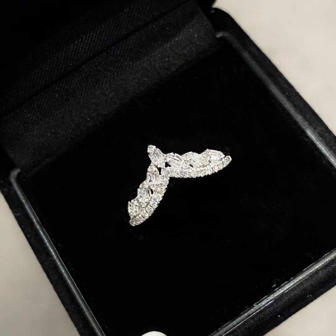 14k Gold 0.4 Ct Natural H Diamond Ring: Ref:231002299 // gold content:14k gold // ring size:7. 25us // // main gemstone:diamond // shape:multiply // carat weight:0. 4ct // clarity grade:vs-si // color:h // treatment:natural // Condition: