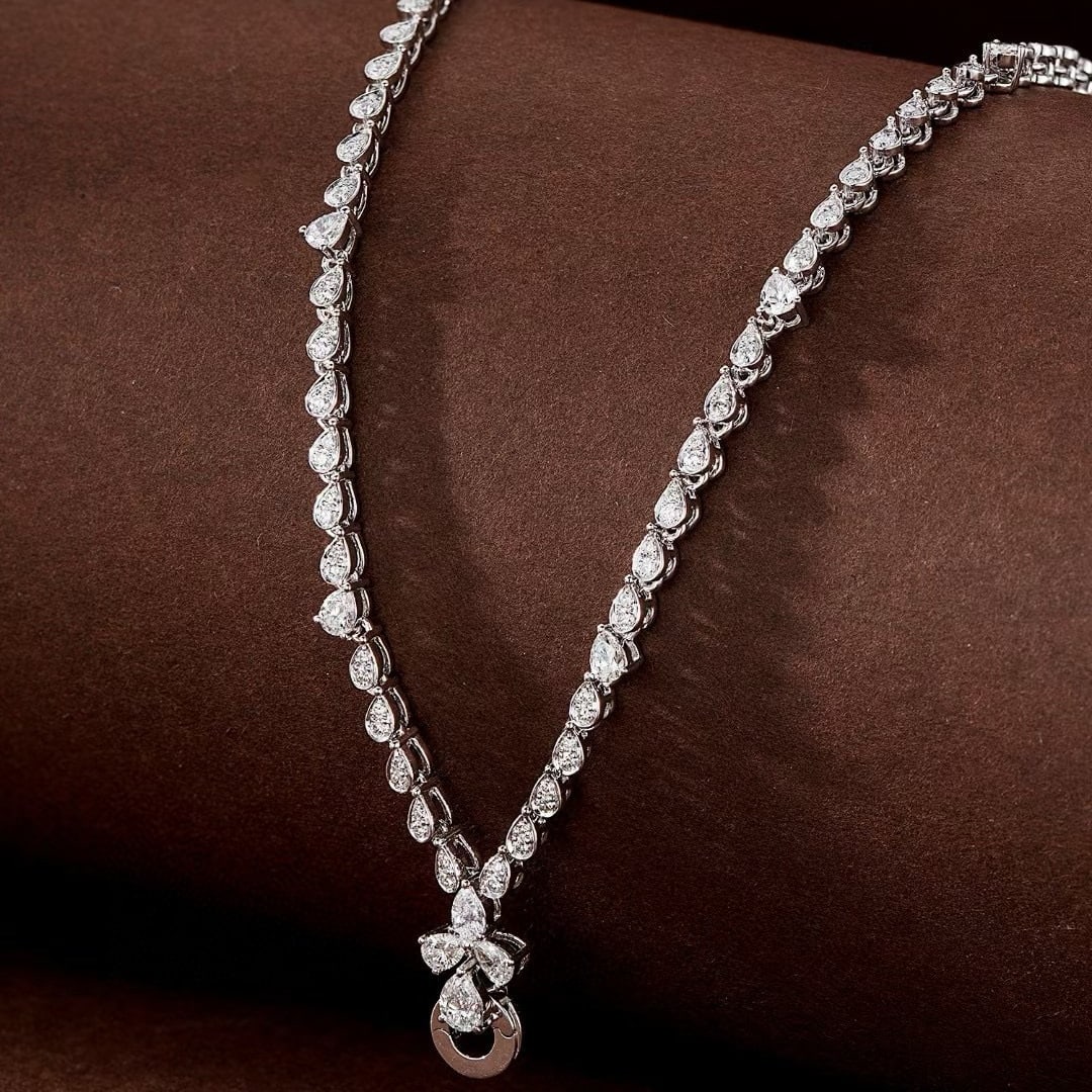 14k Gold 1.38 Ctw Natural H Diamond Necklace: Ref:231002331 // gold content:14k gold // main gemstone:diamond // shape:pear // carat weight:0. 75ct // clarity grade:vs-si // color:h // treatment:natural // // adjacent gemstone 2 : diamond //