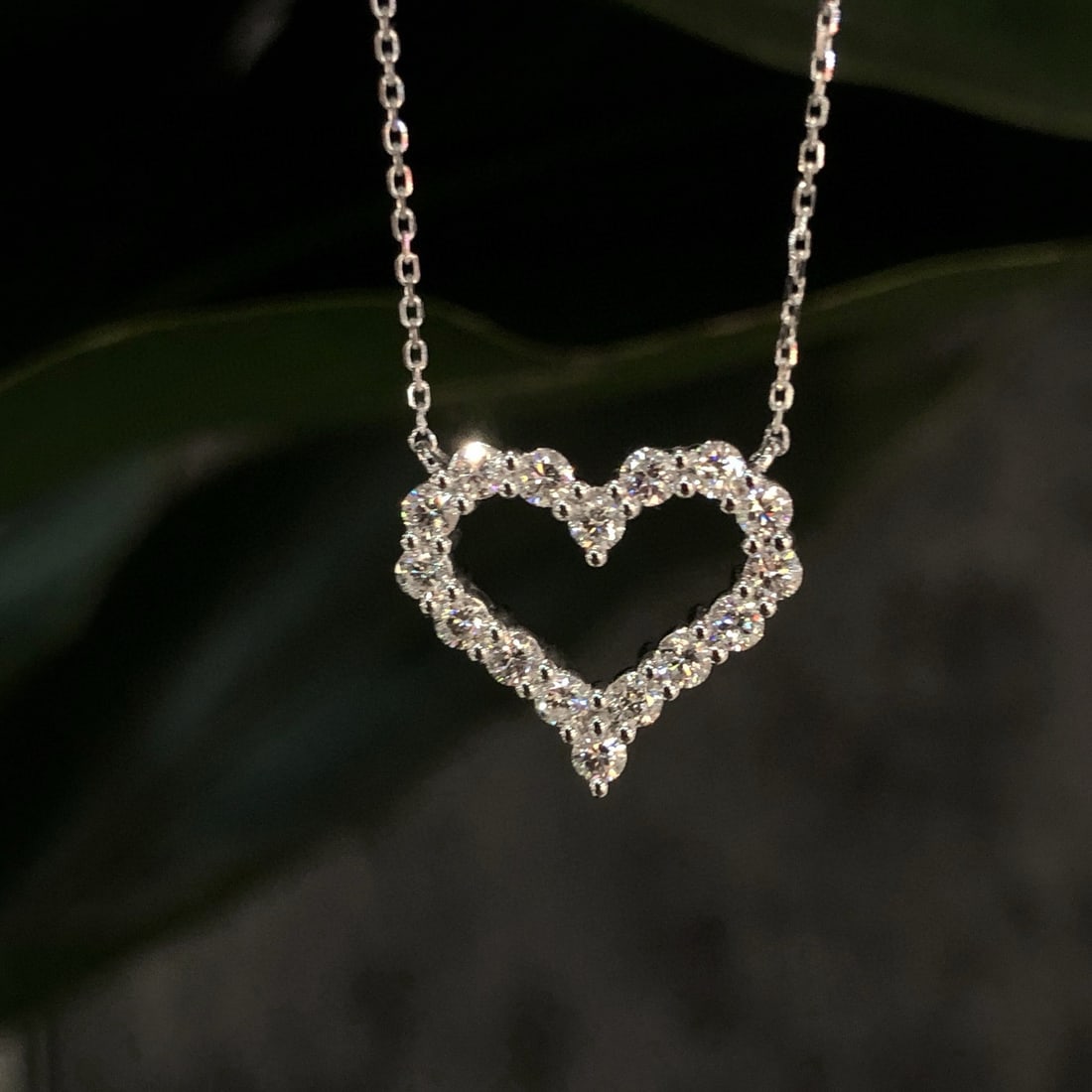 14k Gold 0.50 Ct Natural H Diamond Necklace: Ref:231002333 // gold content:14k gold // main gemstone:diamond // shape:round // carat weight:0. 50ct // clarity grade:vs-si // color:h // treatment:natural // cut grade:g // Condition: New Low
