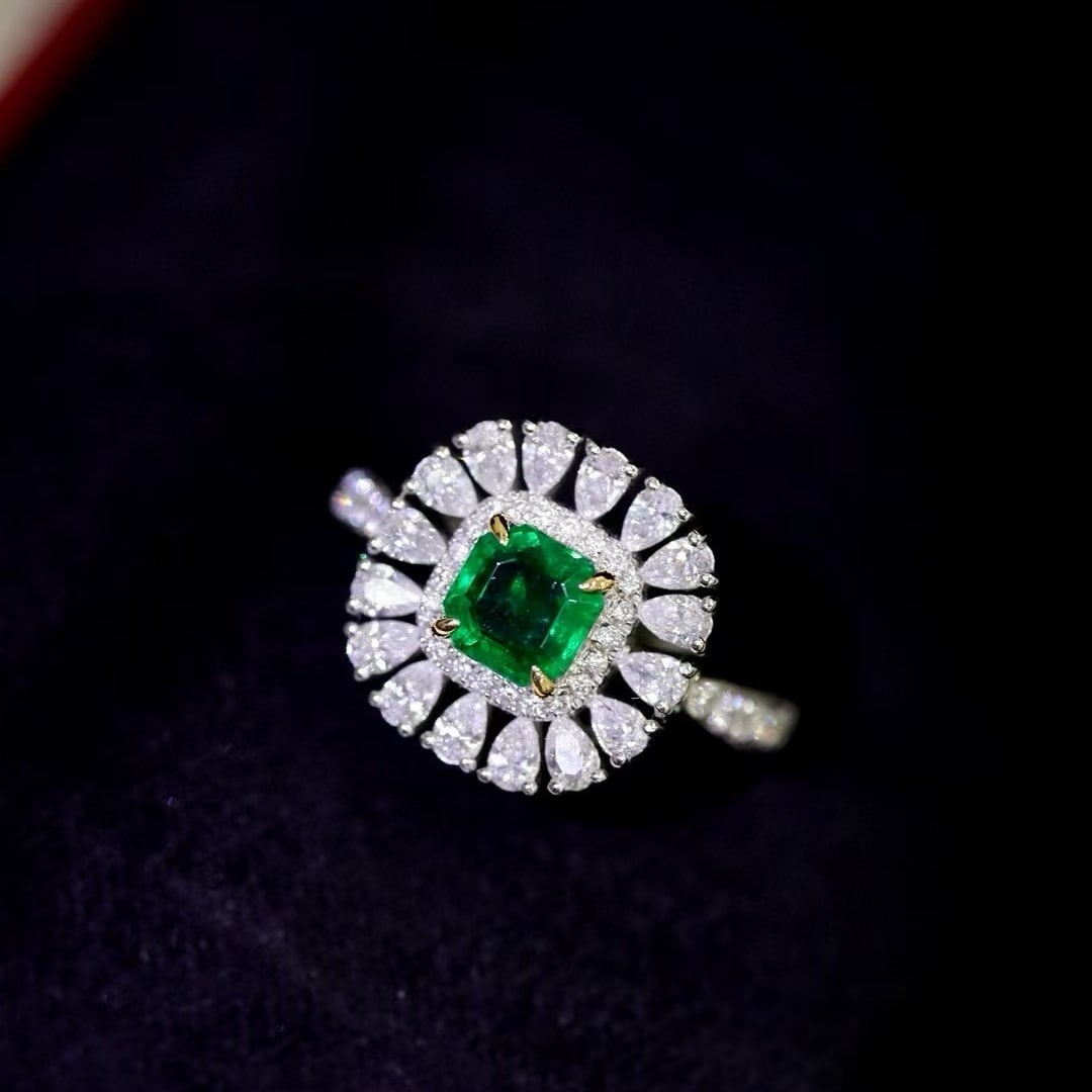 14k Gold 1.3 Ctw Natural Emerald & Diamond Ring: Ref:231002343 // gold content:14k gold // ring size:7. 25us // // main gemstone:emerald // shape:octagonal // carat weight:0. 6ct // color:muzo green // treatment:natural // // adjacent gemstone 2 :