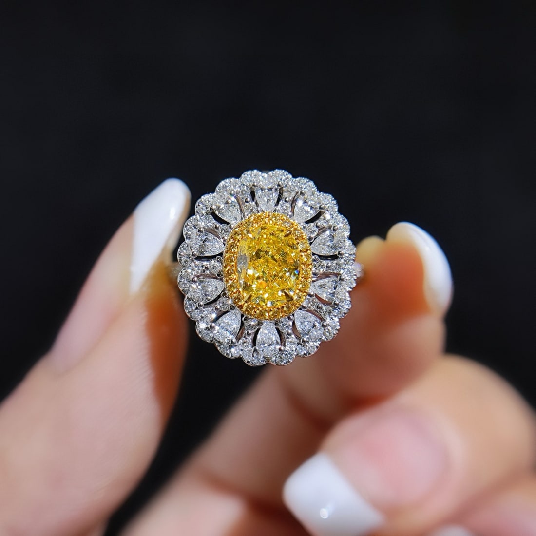 Gia Certified 14k Gold 2.00 Ctw Natural Yellow Diamond & Diamond Ring/pendant( Without Chain ): Ref:231002371 // gold content:14k gold // ring size:7. 25us // // main gemstone:yellow diamond // certified:gia // shape:oval // carat weight:1. 06ct // clarity grade:si1 // color:yellow //