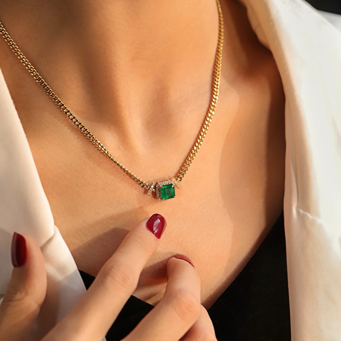 14k Gold 1.93 Ctw Vivid Green Natural Emerald & Diamond Necklace - 3