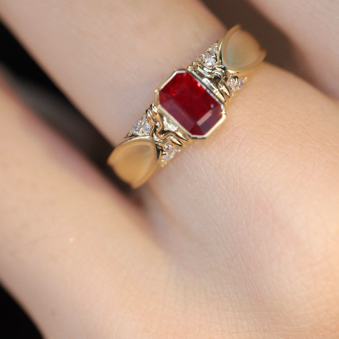 14k Gold 0.88 Ctw Natural Ruby & Diamond Ring - 2