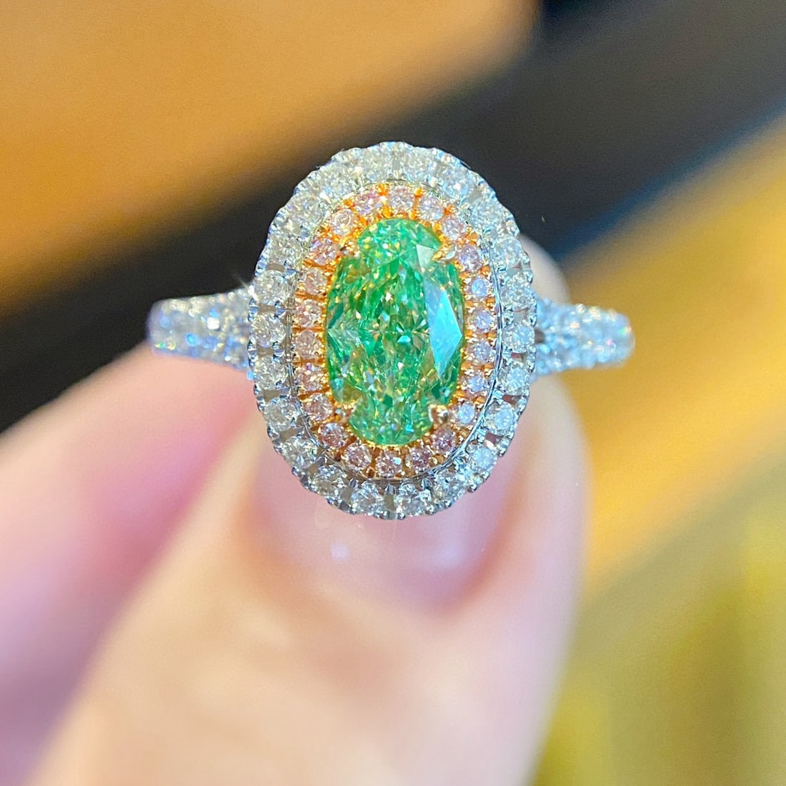 14k Gold 1.50 Ctw Natural Green Diamond & Diamond Ring: Ref:231002427 // gold content:14k gold // ring size:7. 25us // // main gemstone:green diamond // shape:oval // carat weight:1. 00ct // color:green // treatment:natural // // adjacent gemstone 2 :