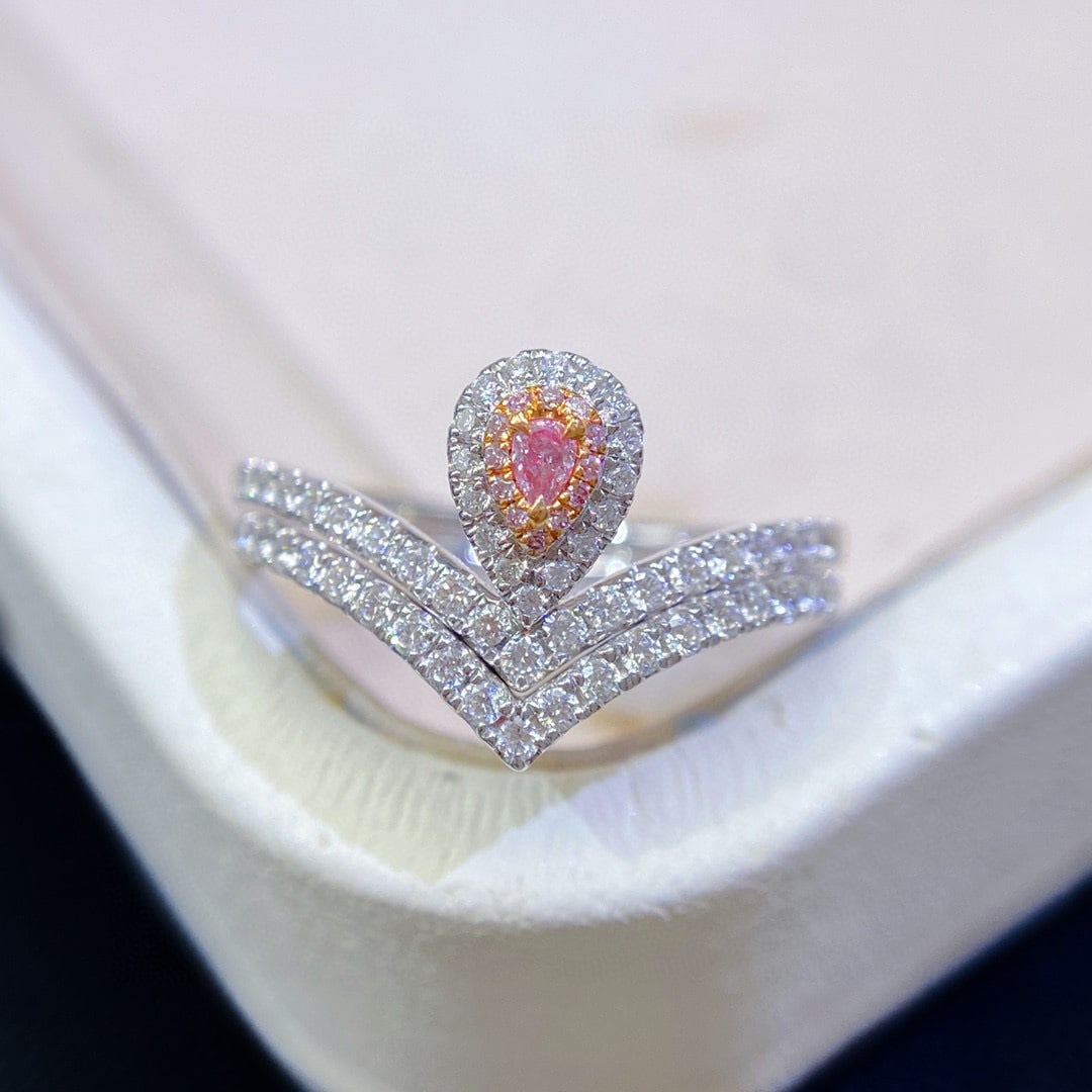14k Gold 0.45 Ctw Natural Pink Diamond & Diamond Ring: Ref:231002428 // gold content:14k gold // ring size:7. 25us // // main gemstone:pink diamond // shape:pear // carat weight:0. 03ct // color:pink // treatment:natural // // adjacent gemstone 2 :