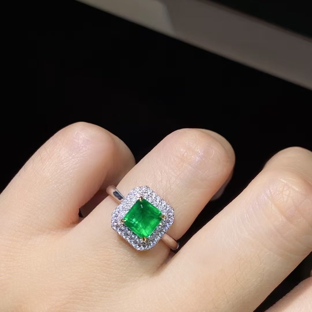 14k Gold 1.55 Ctw Vivid Green Natural Emerald & Diamond Ring - 2