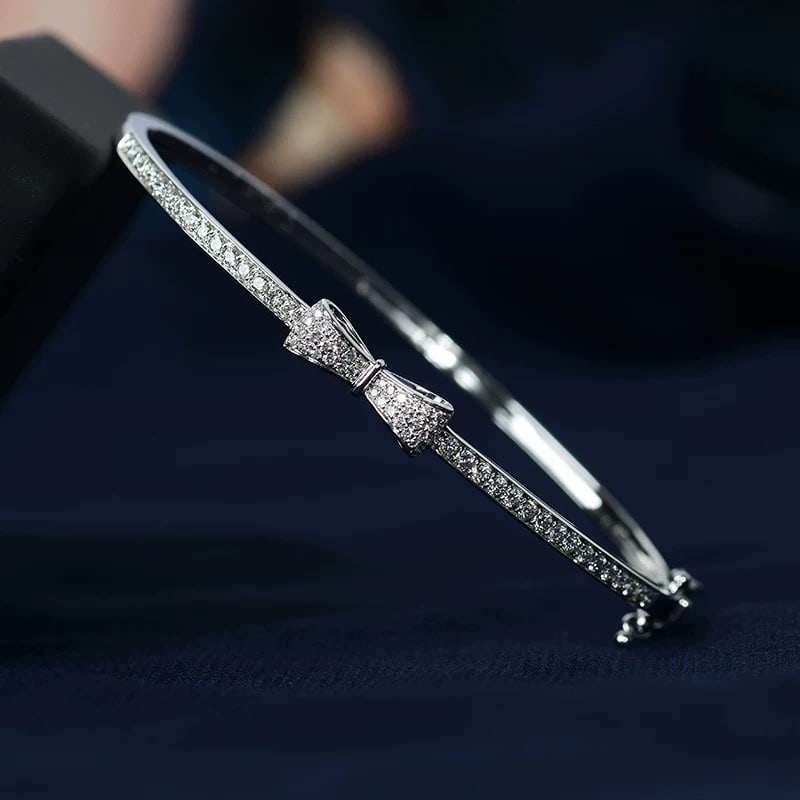 14k Gold 0.57 Ct Natural H Diamond Bangle - 2