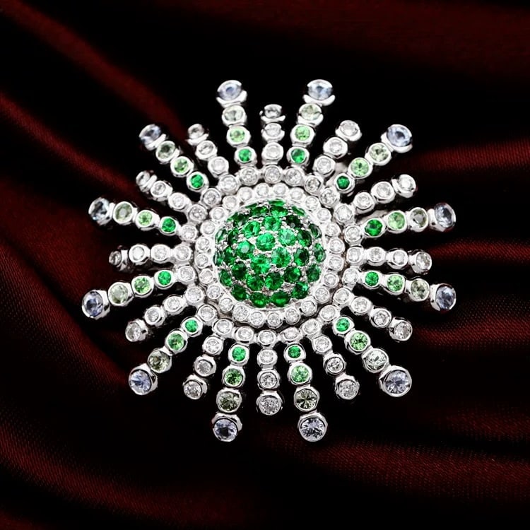 14k Gold 4.28 Ctw Natural Tsavorite & Diamond Brooch/pendant( Without Chain ): Ref:231007005 // gold content:14k gold // main gemstone:tsavorite // shape:round // carat weight:3. 19ct // color:green // treatment:natural // cut grade:g // // adjacent gemstone 2 : diamond //