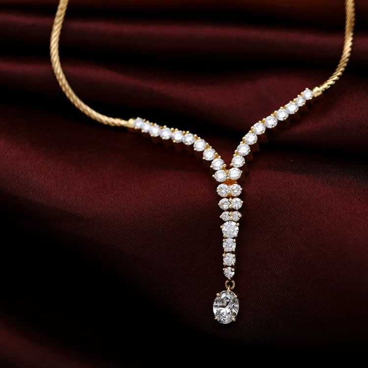 14k Gold 2.72 Ctw Natural H Diamond Necklace: Ref:231007024 // gold content:14k gold // main gemstone:diamond // shape:oval // carat weight:0. 64ct // clarity grade:vs-si // color:h // treatment:natural // // adjacent gemstone 2 : diamond //
