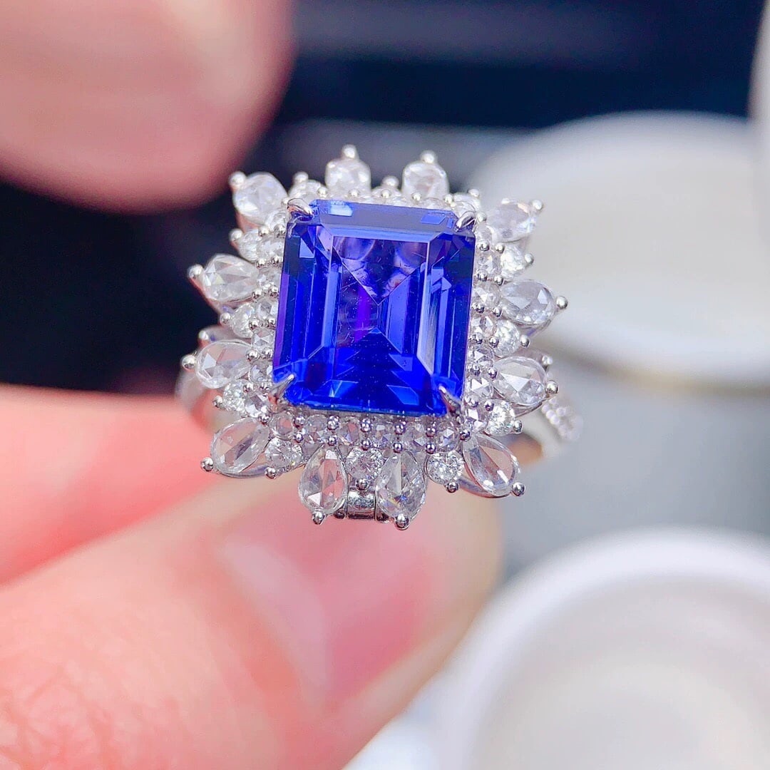 14k Gold 4.5 Ct Natural Tanzanite & Diamond Ring/pendant( Without Chain ): Ref:231007028 // gold content:14k gold // ring size:7. 25us // // main gemstone:tanzanite // shape:octagonal // carat weight:4. 5ct // color:blue // treatment:natural // // adjacent gemstone 2 : diamo
