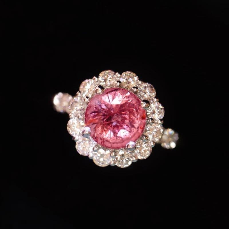14k Gold 2.61 Ctw Natural Padparadscha Sapphire & Diamond Ring: Ref:231007039 // gold content:14k gold // ring size:7. 25us // // main gemstone:padparadscha sapphire // shape:round // carat weight:1. 87ct // color:orangish pink // treatment:natural // cut grade:g 