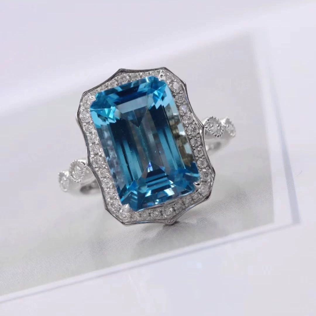 14k Gold 3.81 Ct Natural Aquamarine & Diamond Ring - 2