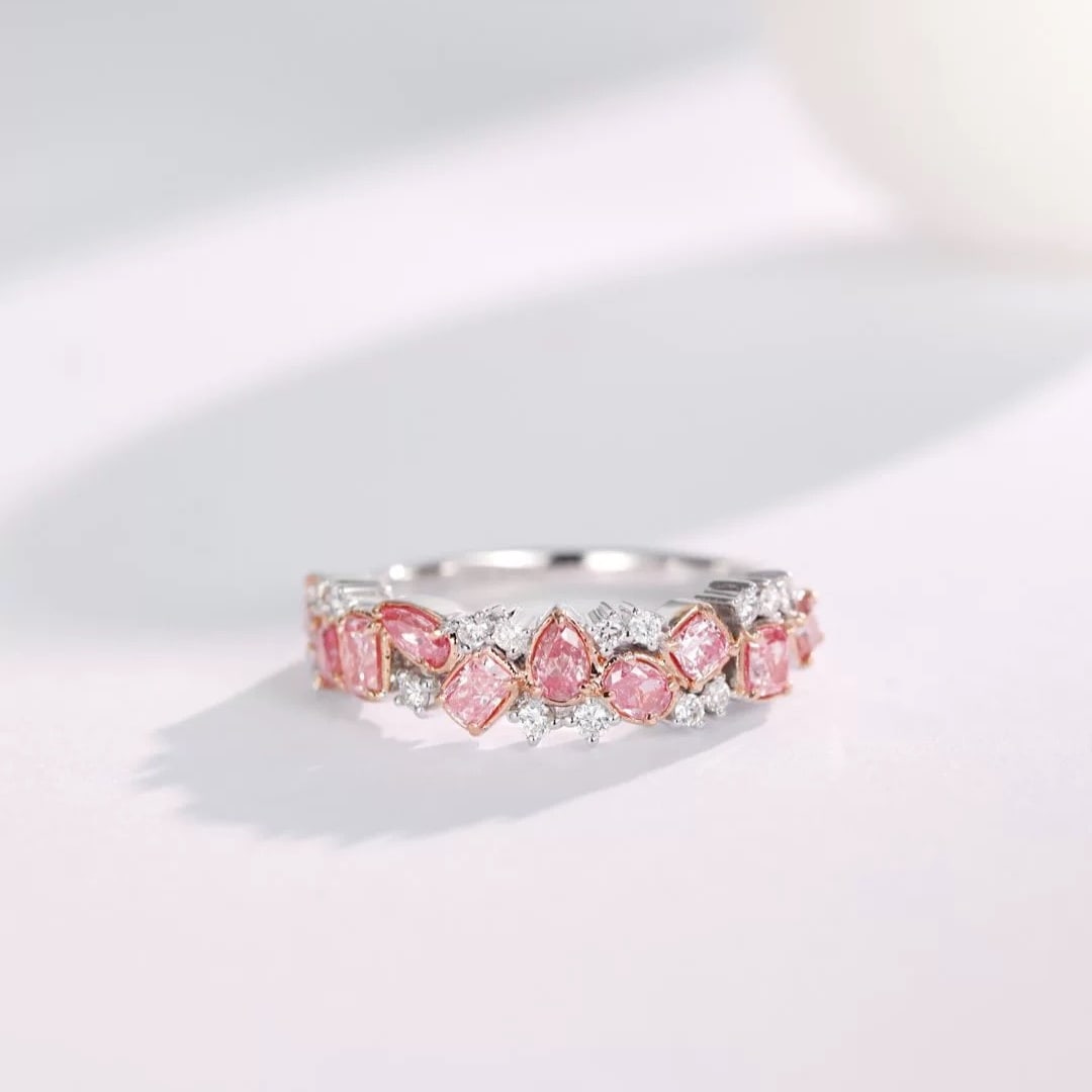 14k Gold 0.93 Ct Natural Pink Diamond & Diamond Ring: Ref:231007087 // gold content:14k gold // ring size:7. 25us // // main gemstone:pink diamond // shape:multiply // carat weight:0. 93ct // color:pink // treatment:natural // // adjacent gemstone 2 : di