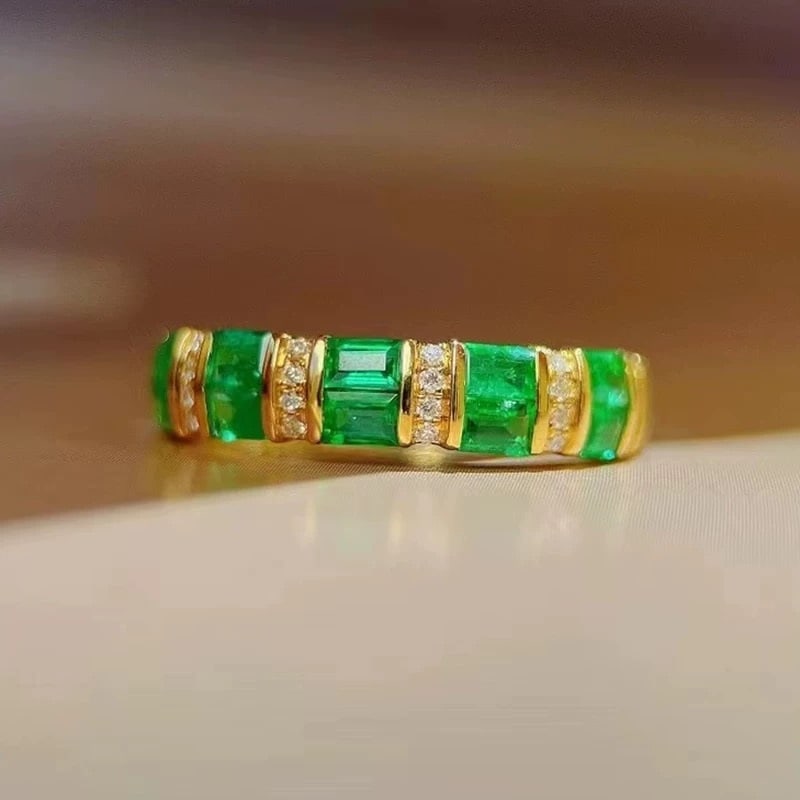 14k Gold 0.8 Ct Natural Emerald & Diamond Ring: Ref:231007106 // gold content:14k gold // ring size:7. 25us // // main gemstone:emerald // shape:rectangle // carat weight:0. 8ct // color:green // treatment:natural // // adjacent gemstone 2 :