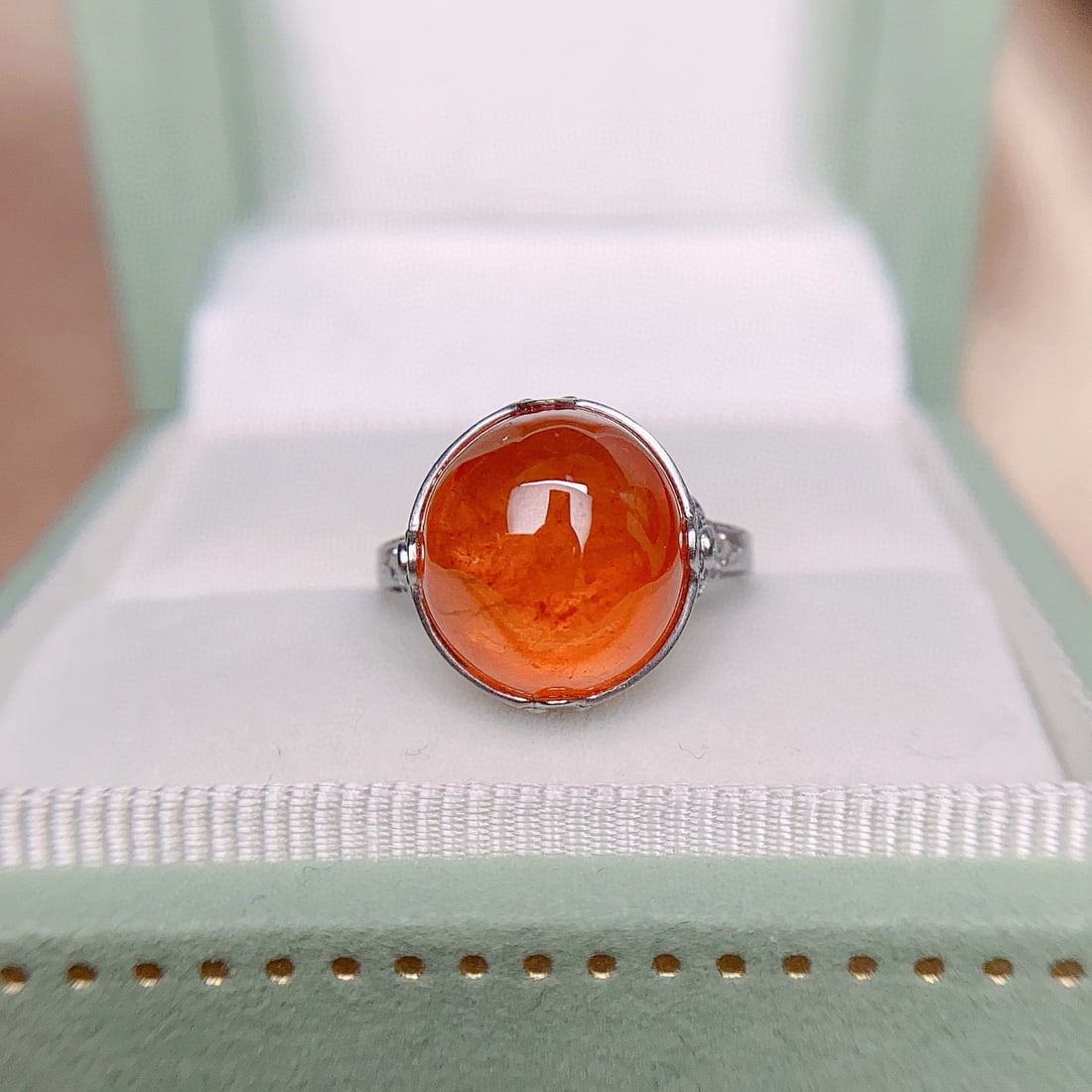 14k Gold 13.5 Ct Natural Spessartine & Tsavorite Ring: Ref:231007150 // gold content:14k gold // ring size:7. 25us // // main gemstone:spessartine // shape:round // carat weight:13. 5ct // color:orange // treatment:natural // // adjacent gemstone 2 :
