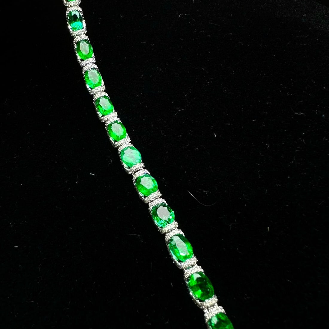 14k Gold 9.23 Ctw Natural Emerald & Diamond Bracelet - 3