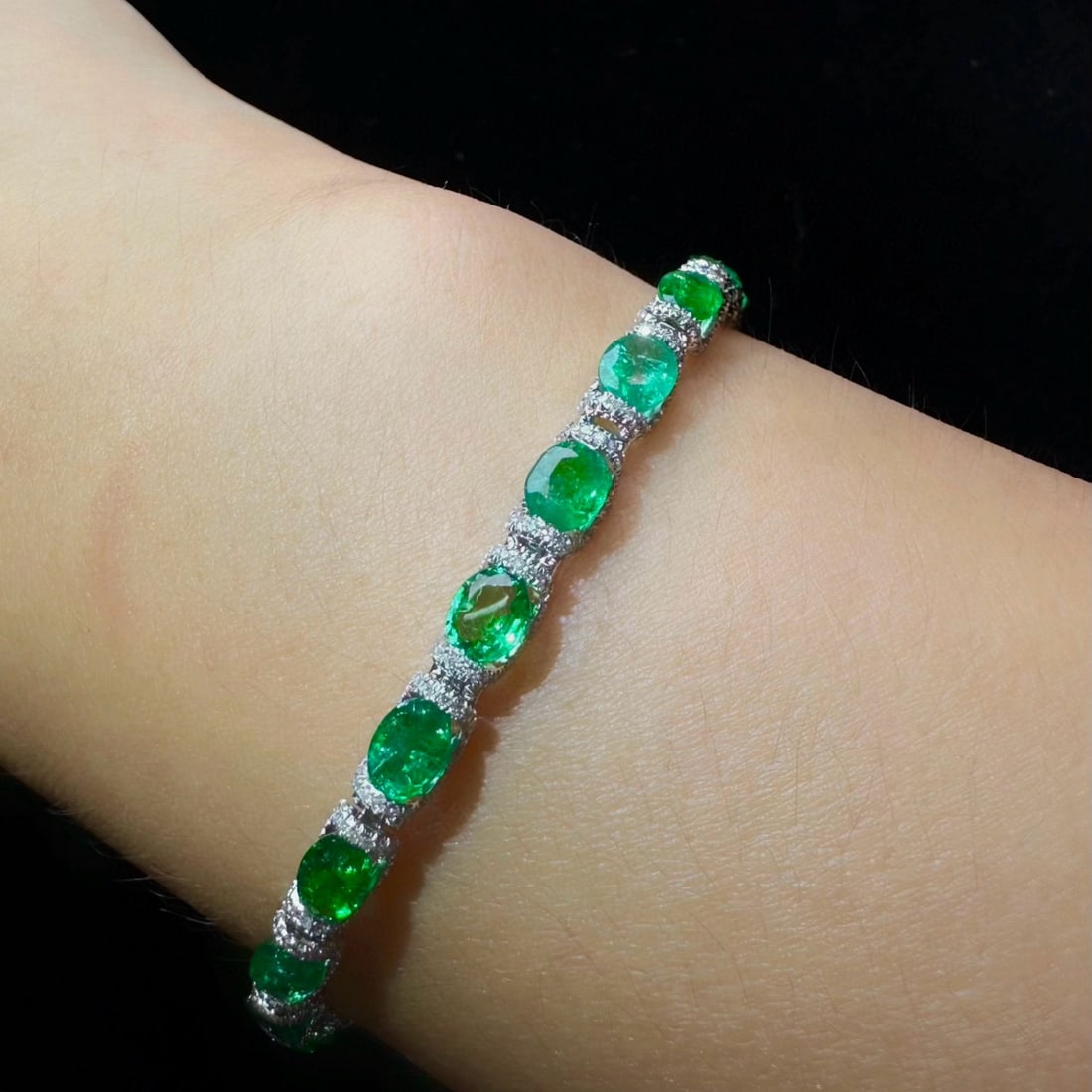 14k Gold 9.23 Ctw Natural Emerald & Diamond Bracelet - 4