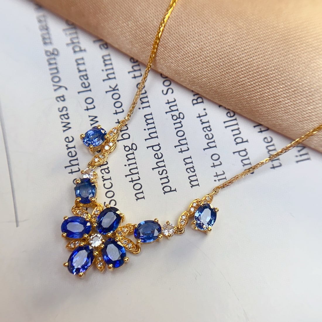 14k Gold 3.3 Ct Natural Sapphire & Diamond & Sapphire Necklace - 3