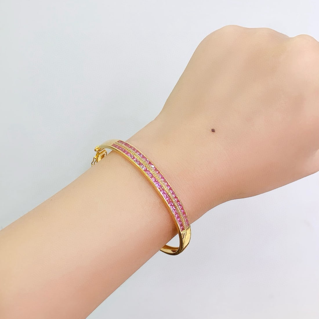 14k Gold 6 Ct Natural Sapphire & Diamond Bangle - 6
