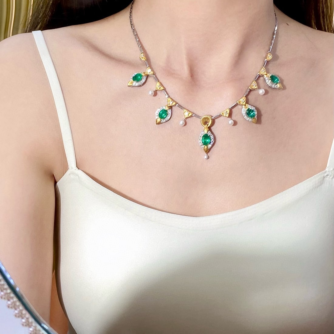 14k Gold 12.58 Ctw Natural Emerald & Diamond Necklace - 5
