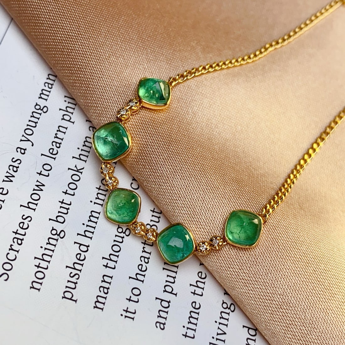 14k Gold 3.8 Ct Natural Emerald & Diamond Bracelet - 2