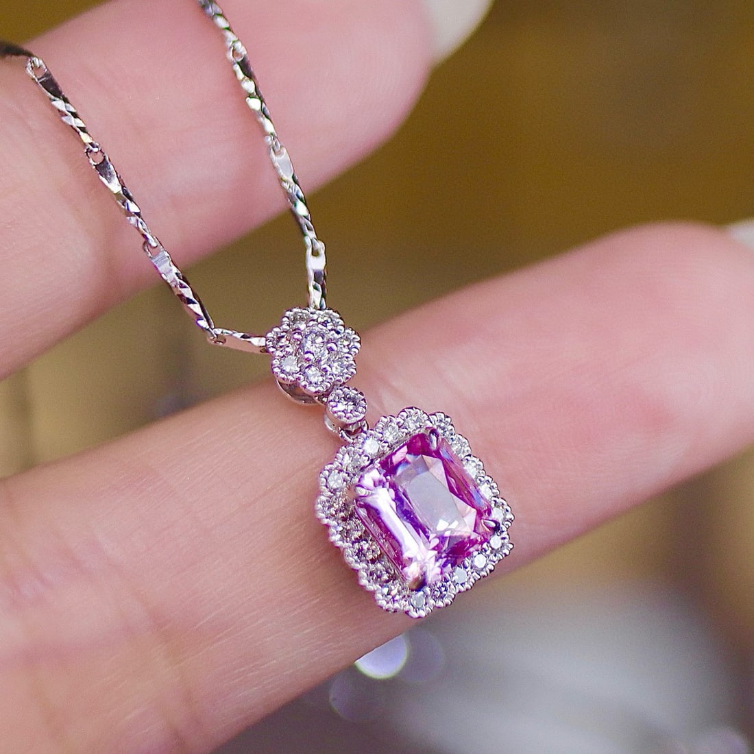 14k Gold 1.82 Ctw Natural Sapphire & Diamond Pendant( Without Chain ): Ref:231007250 // gold content:14k gold // main gemstone:sapphire // shape:octagonal // carat weight:1. 57ct // color:pinkish purple // treatment:natural // // adjacent gemstone 2 : diamond //