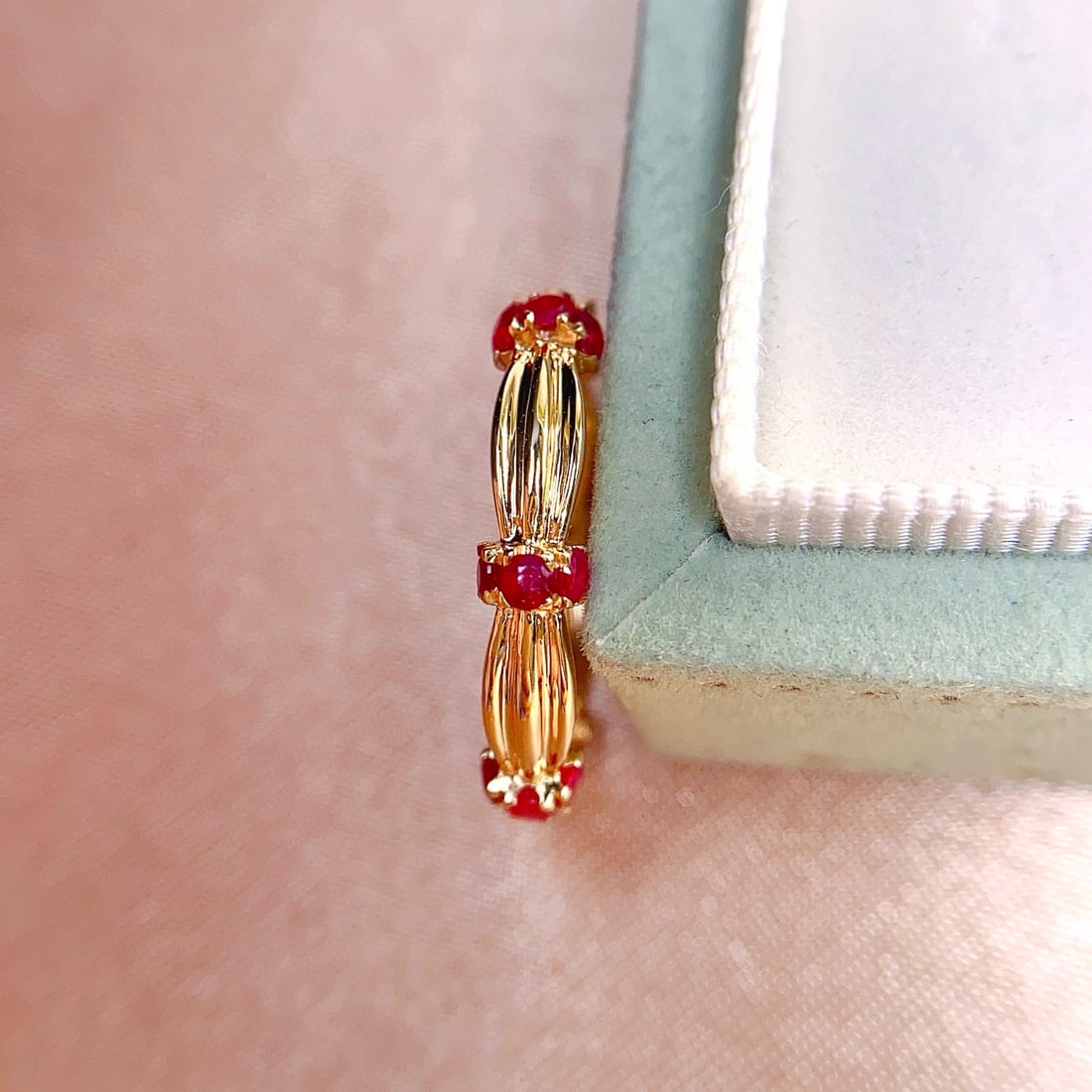 14k Gold 0.8 Ct Natural Ruby Ring - 4