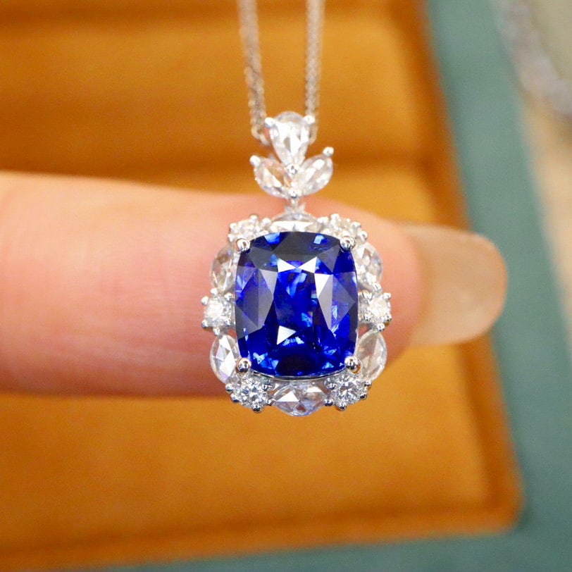 14k Gold 2.31 Ctw Natural Sapphire & Diamond Pendant( Without Chain ): Ref:231008029 // gold content:14k gold // main gemstone:sapphire // shape:cushion // carat weight:2. 03ct // color:royal blue // treatment:natural // // adjacent gemstone 2 : diamond // number of ston