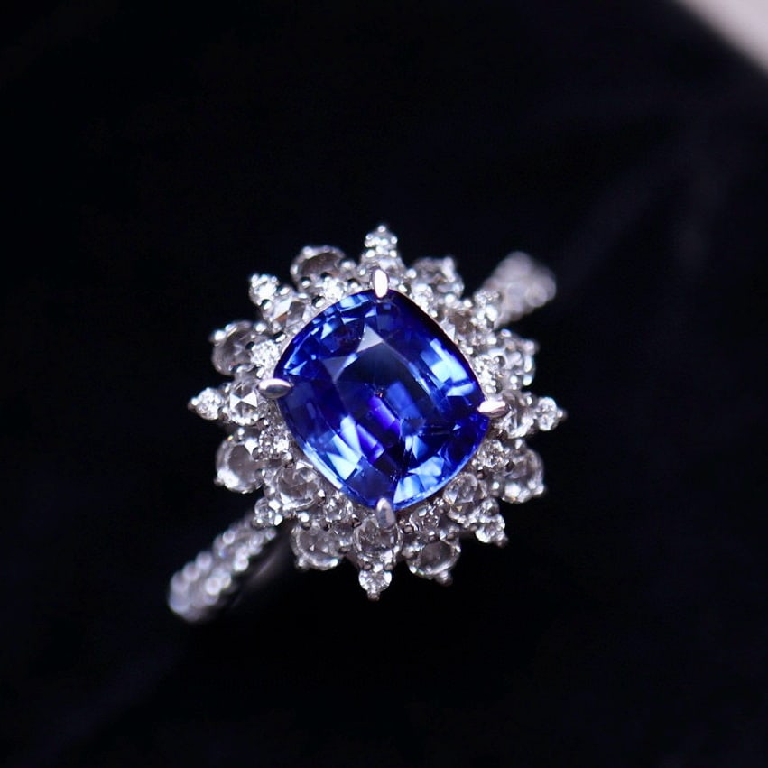 14k Gold 1.9 Ct Natural Sapphire & Diamond Ring: Ref:231008055 // gold content:14k gold // ring size:7. 25us // // main gemstone:sapphire // shape:cushion // carat weight:1. 9ct // color:royal blue // treatment:natural // // adjacent gemstone 2 : di